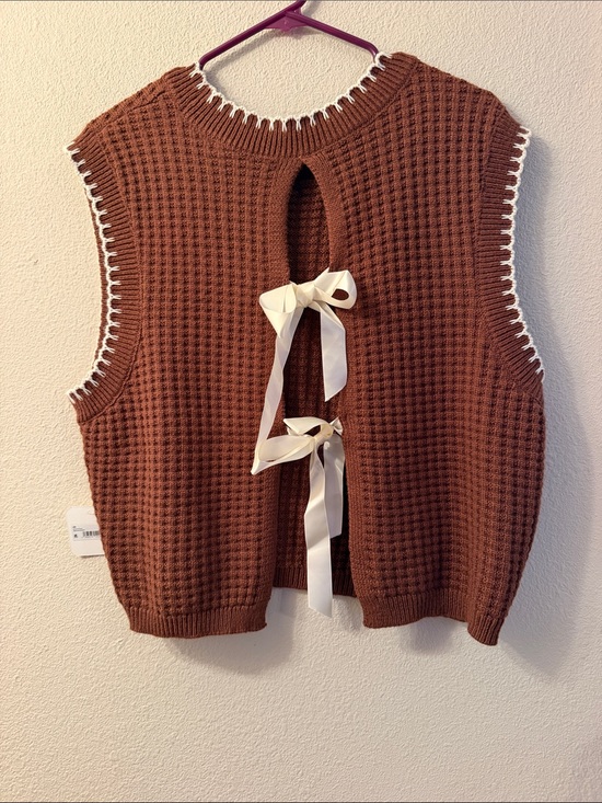 Altar'd State Tops - Altar'd State Brown Waffle Knit Sleeveless Sweater Vest with White Trim